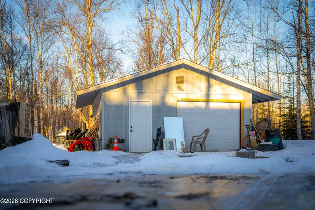 735 W Winter Avenue, Wasilla, AK 99654