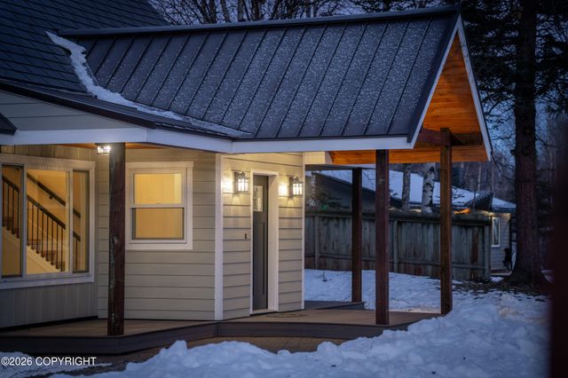735 W Winter Avenue, Wasilla, AK 99654