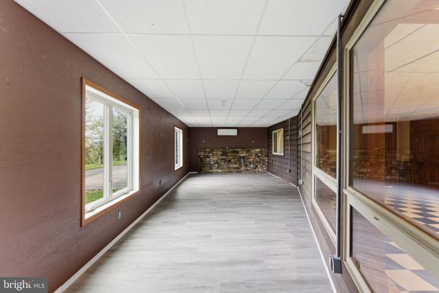 2 DIGIT LN, Bunker Hill, WV 25413