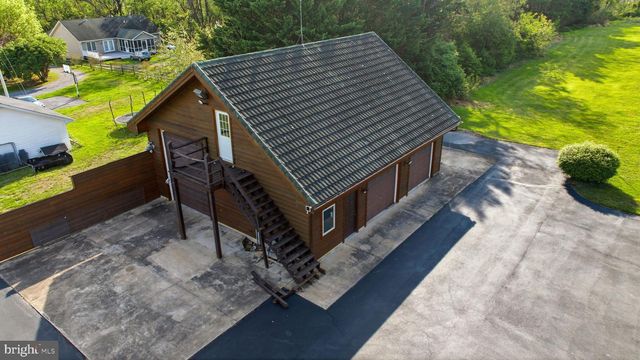 2 DIGIT LN, Bunker Hill, WV 25413
