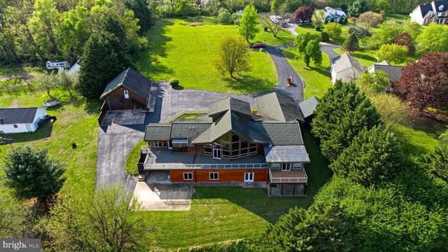 2 DIGIT LN, Bunker Hill, WV 25413