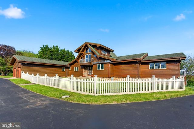2 DIGIT LN, Bunker Hill, WV 25413