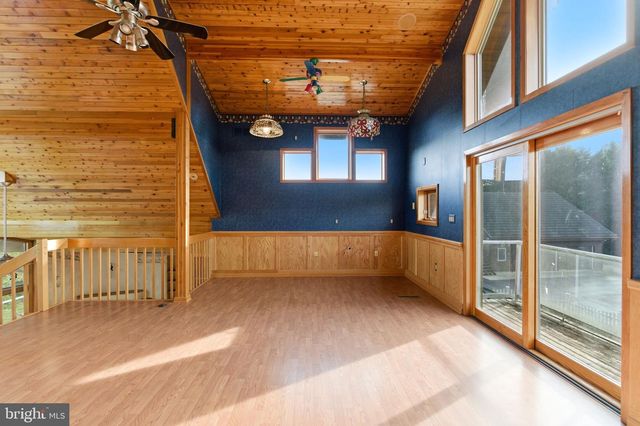 2 DIGIT LN, Bunker Hill, WV 25413