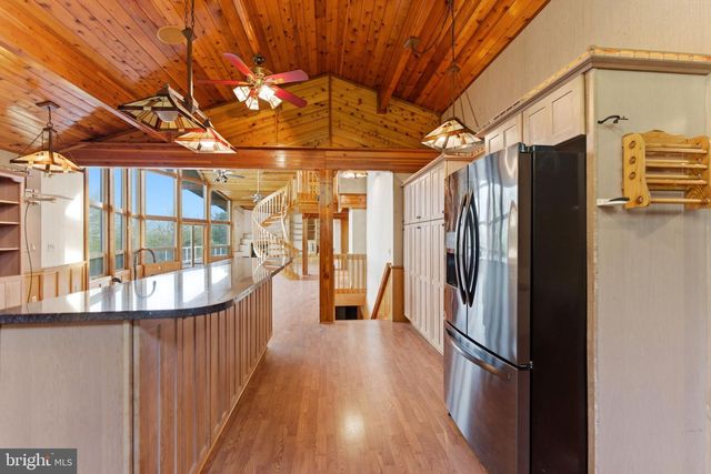 2 DIGIT LN, Bunker Hill, WV 25413