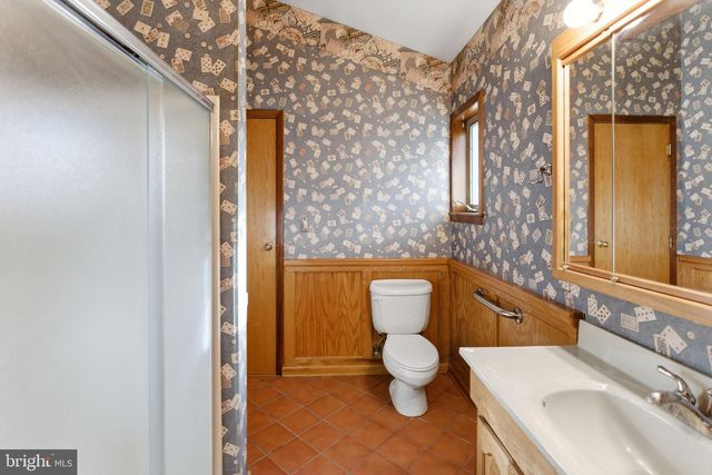 2 DIGIT LN, Bunker Hill, WV 25413