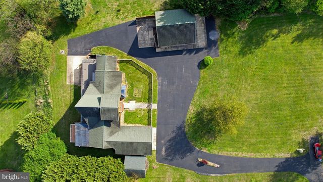 2 DIGIT LN, Bunker Hill, WV 25413