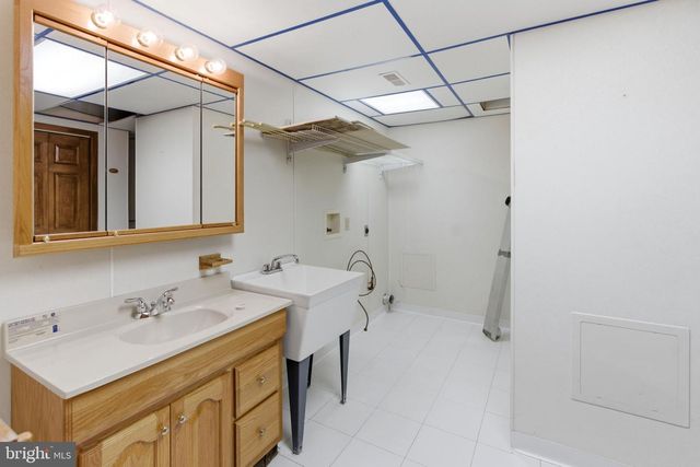 2 DIGIT LN, Bunker Hill, WV 25413