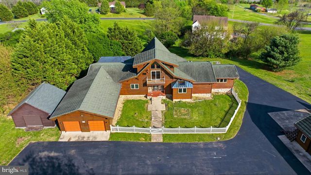 2 DIGIT LN, Bunker Hill, WV 25413