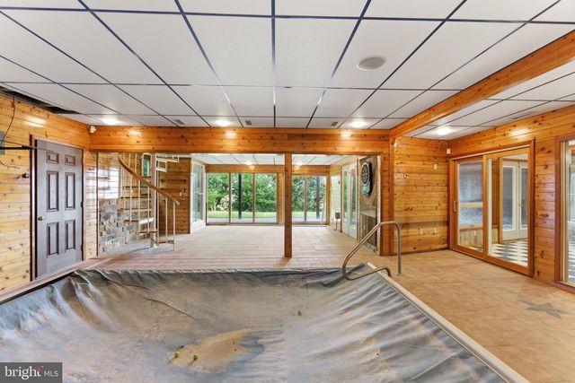 2 DIGIT LN, Bunker Hill, WV 25413