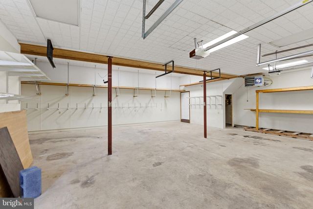 2 DIGIT LN, Bunker Hill, WV 25413