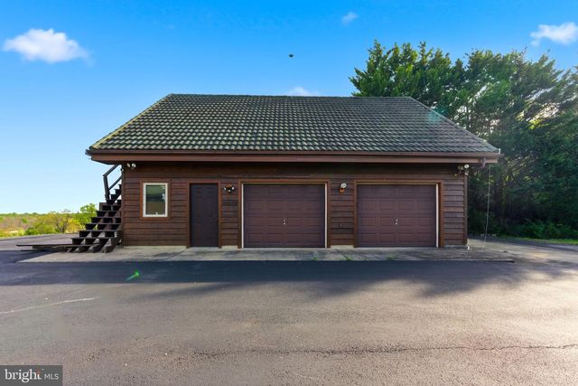 2 DIGIT LN, Bunker Hill, WV 25413