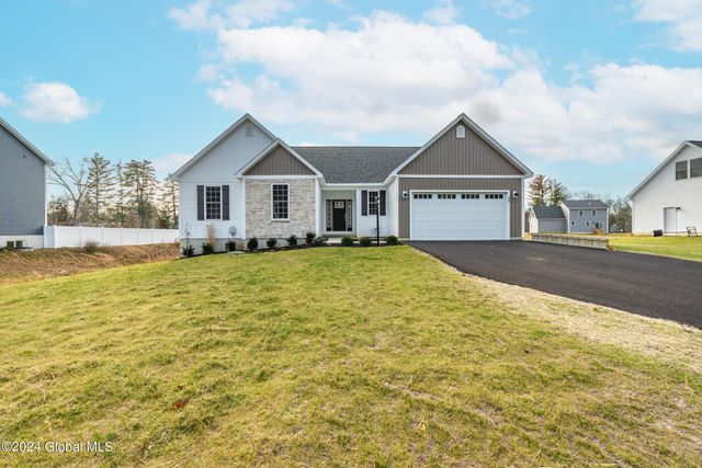 9 Brookhaven Court, Wilton, NY 12866