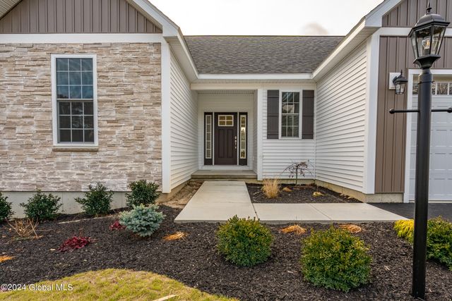 9 Brookhaven Court, Wilton, NY 12866