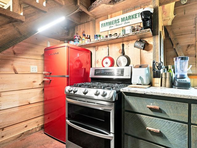 50 Pigeon Creek Road, Blue Ridge, GA 30513