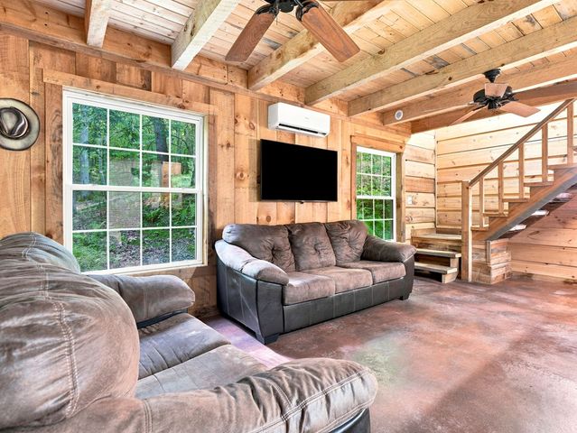 50 Pigeon Creek Road, Blue Ridge, GA 30513