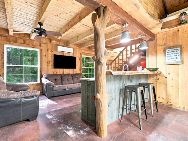 50 Pigeon Creek Road, Blue Ridge, GA 30513