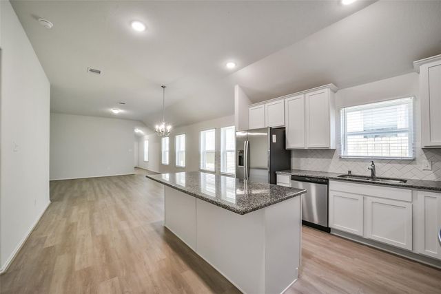 27106 Grey Fox Run, Magnolia, TX 77354