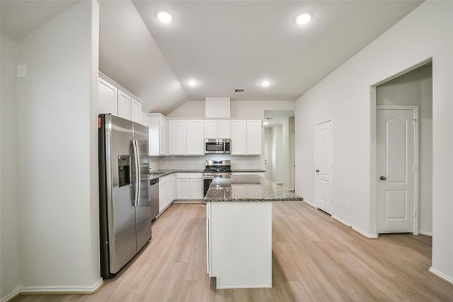 27106 Grey Fox Run, Magnolia, TX 77354