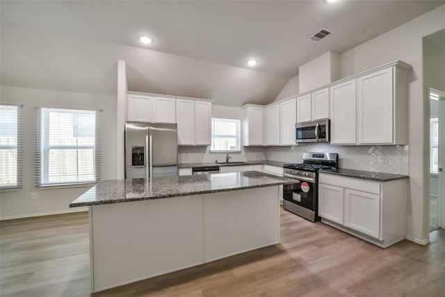 27106 Grey Fox Run, Magnolia, TX 77354