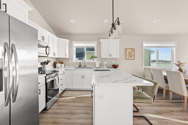 7791 Cub Creek Way, Horace, ND 58047