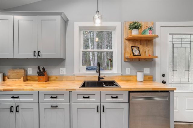 43 Weeks Hill Road, Coventry, RI 02827