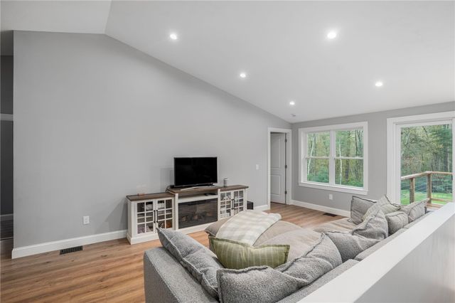 43 Weeks Hill Road, Coventry, RI 02827