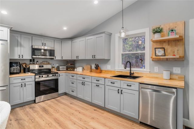 43 Weeks Hill Road, Coventry, RI 02827