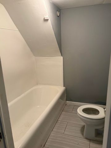 1321 Applewood Avenue, Lincoln Park City, MI 48146