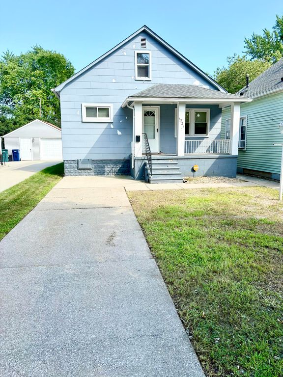 1321 Applewood Avenue, Lincoln Park City, MI 48146