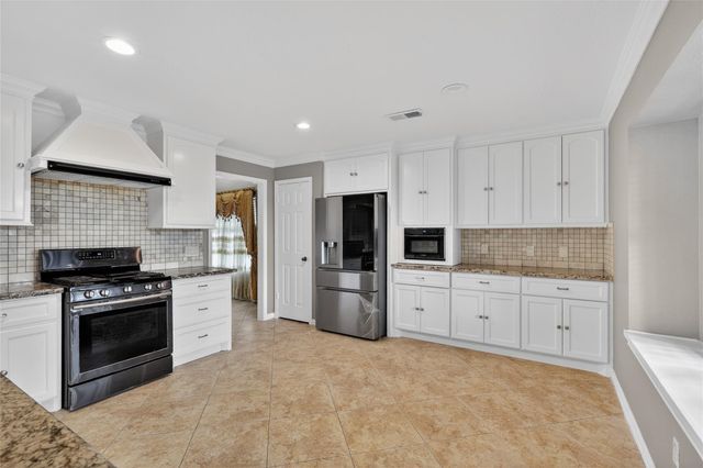 1323 Bluestone Drive, Missouri City, TX 77459