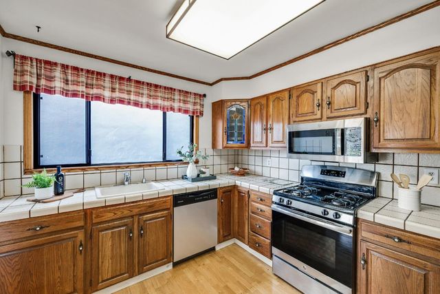 431 Alhambra Road, South San Francisco, CA 94080