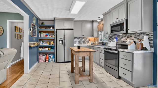 20070 Elkton Road, Athens, AL 35614
