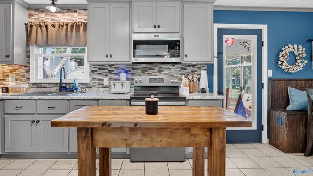 20070 Elkton Road, Athens, AL 35614