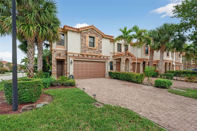 6978 Broadland Way, Coconut Creek, FL 33073