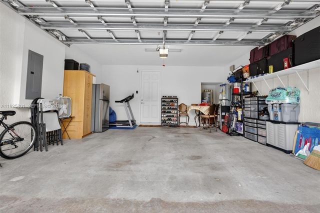 6978 Broadland Way, Coconut Creek, FL 33073