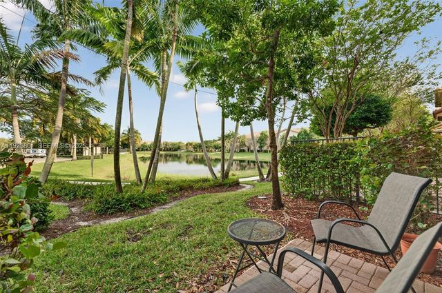 6978 Broadland Way, Coconut Creek, FL 33073