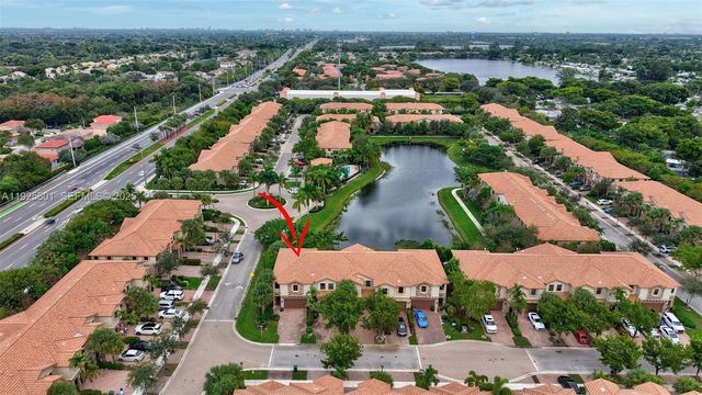 6978 Broadland Way, Coconut Creek, FL 33073