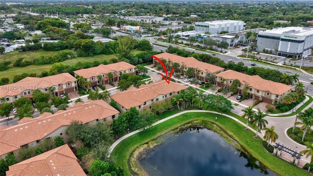 6978 Broadland Way, Coconut Creek, FL 33073