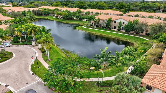 6978 Broadland Way, Coconut Creek, FL 33073