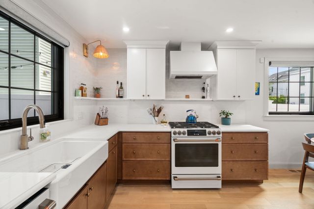 2 Leeds Street, Boston, MA 02127