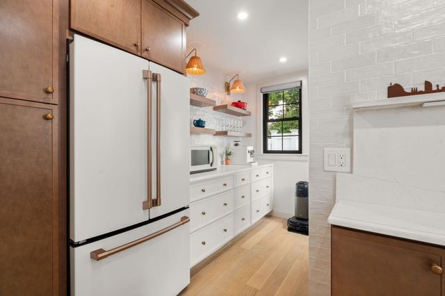 2 Leeds Street, Boston, MA 02127