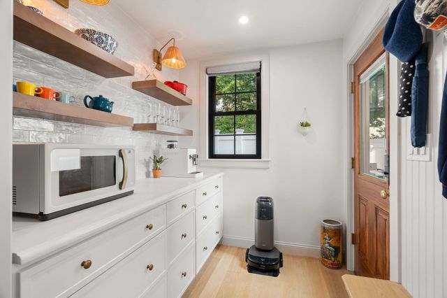 2 Leeds Street, Boston, MA 02127
