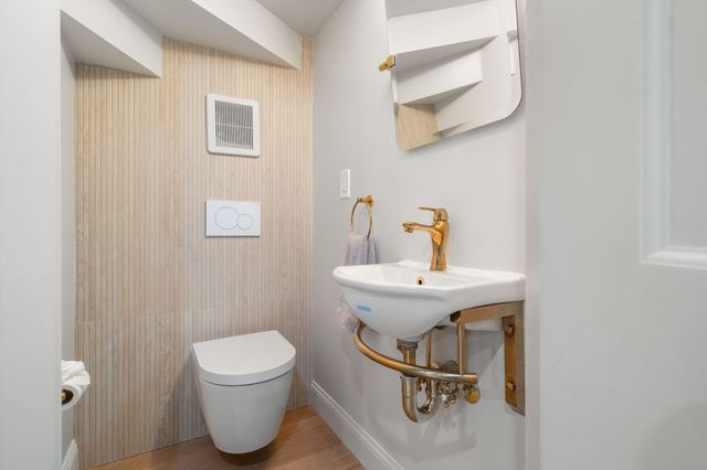 2 Leeds Street, Boston, MA 02127