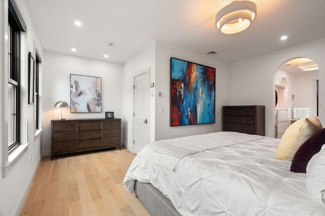 2 Leeds Street, Boston, MA 02127