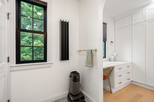 2 Leeds Street, Boston, MA 02127