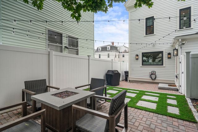 2 Leeds Street, Boston, MA 02127
