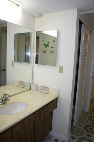5570 Tamberlane Circle 130, Palm Beach Gardens, FL 33418