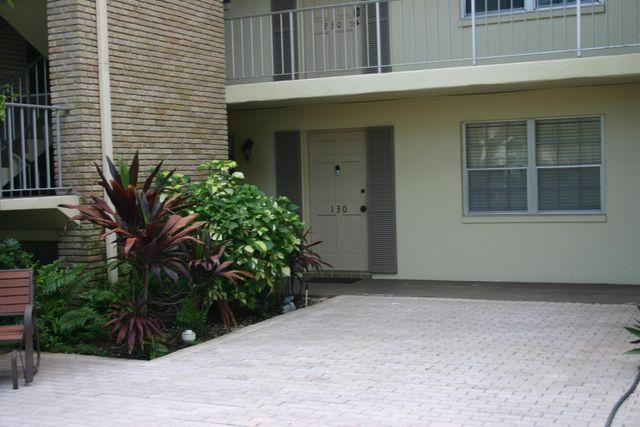 5570 Tamberlane Circle 130, Palm Beach Gardens, FL 33418