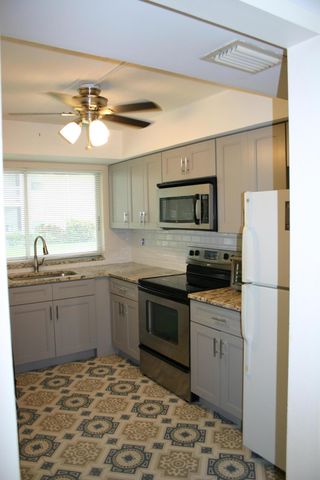 5570 Tamberlane Circle 130, Palm Beach Gardens, FL 33418