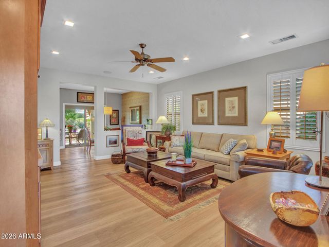 19760 N LOS ALTOS Way, Surprise, AZ 85374